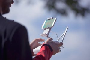 Quelle est l'origine du succès des drones dans les loisirs français ? 1