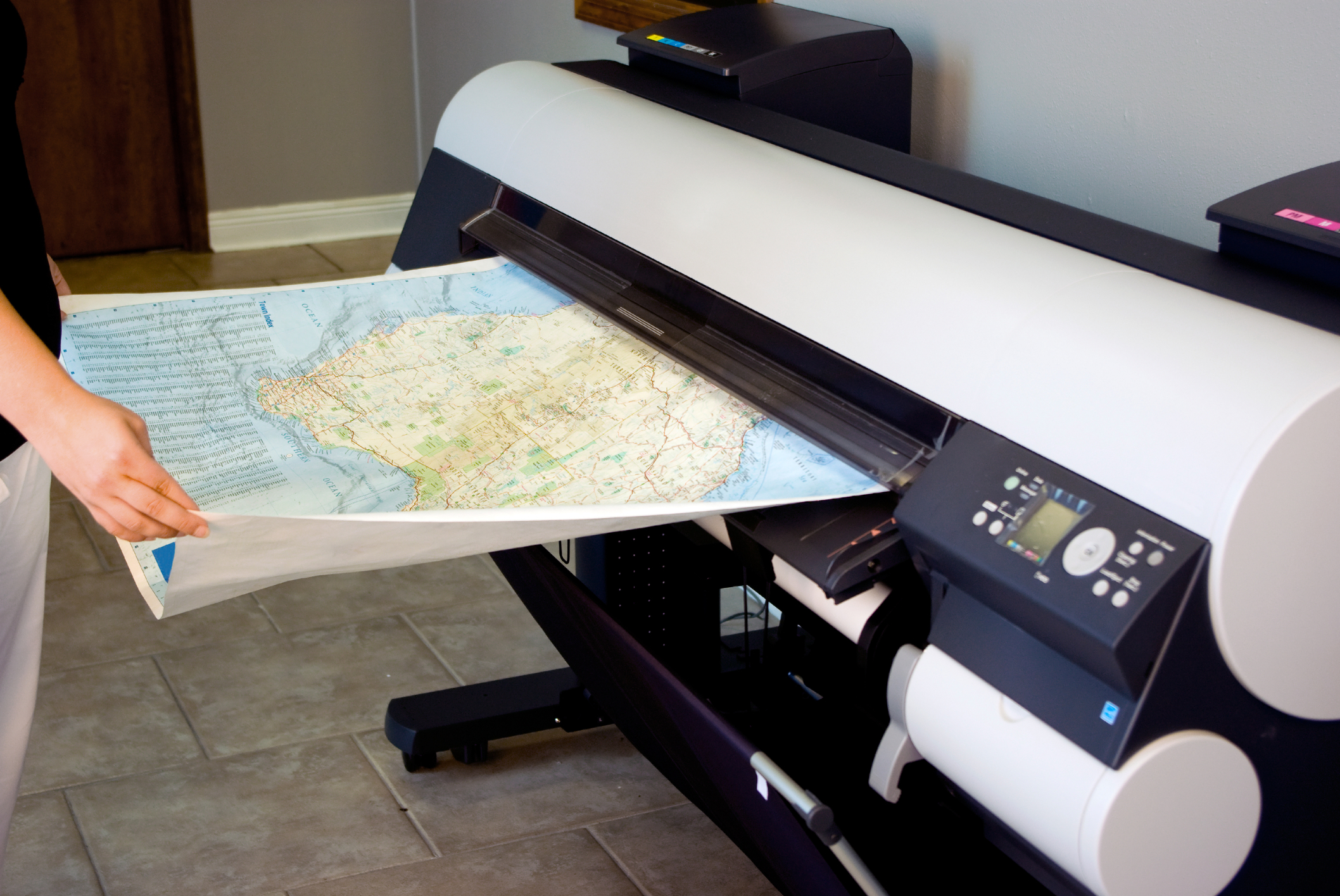 Comment choisir le papier pour traceur (imprimante grand format